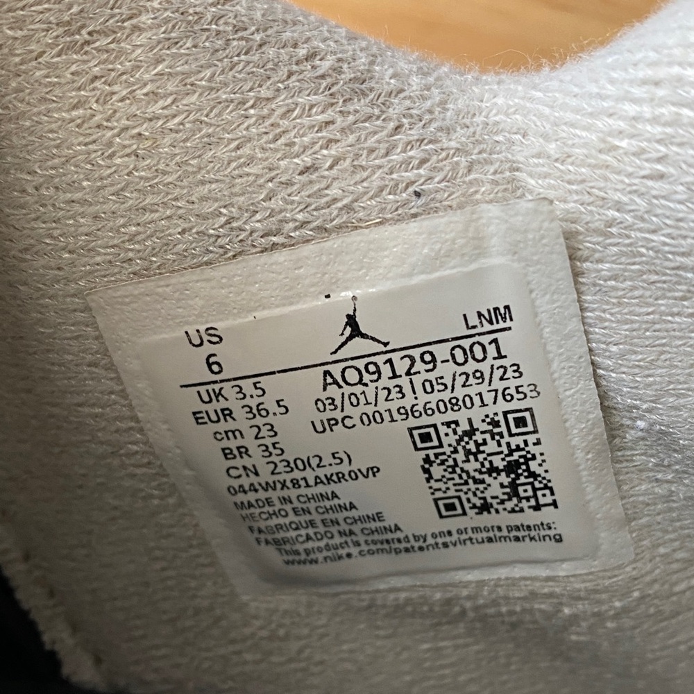 Air Jordan Frozen 4 Frozen Moments - Picture 4 of 13